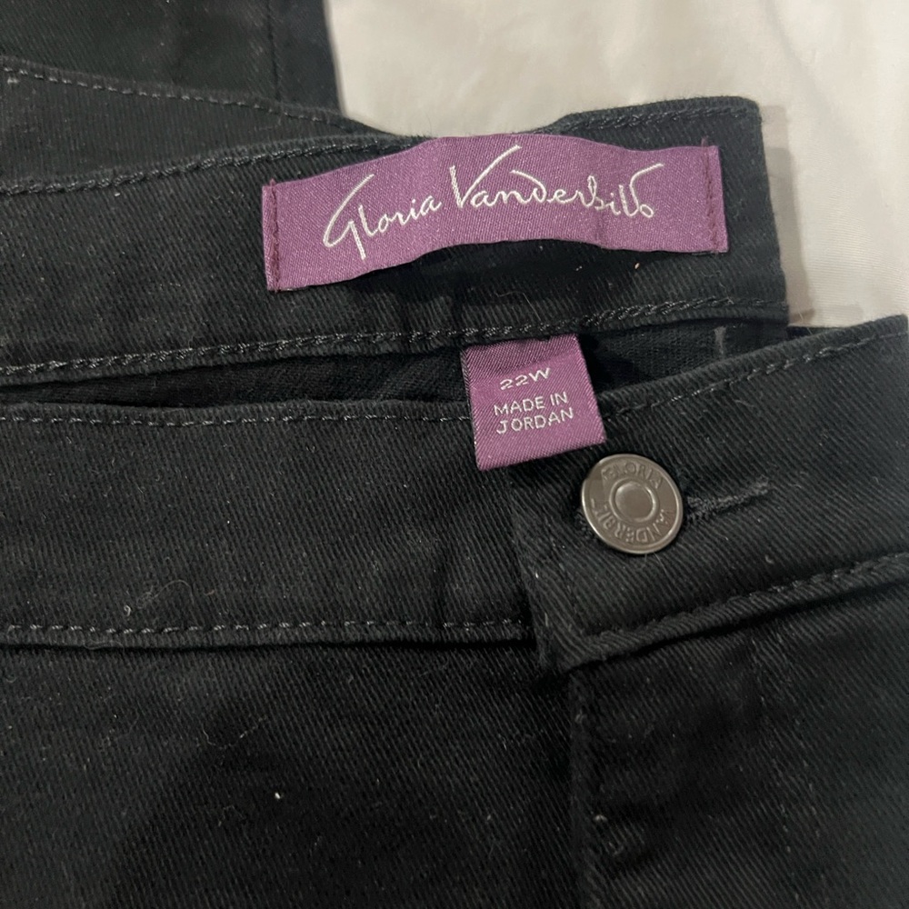 Gloria Vanderbilt Black-Amanda Jeans